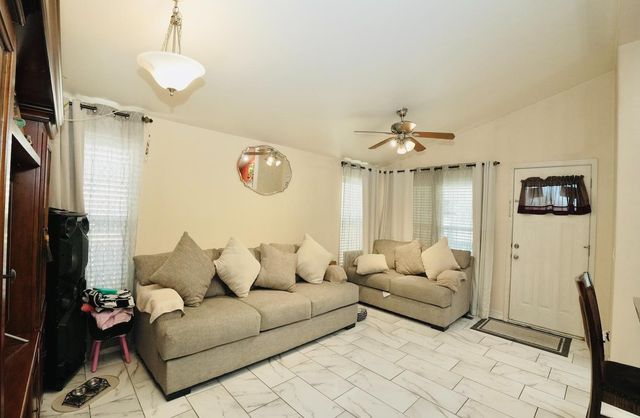1199 W Cesar Chavez Boulevard, Fresno, CA 93706