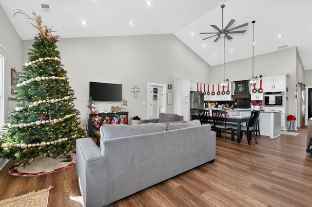 400 Stringtown Road, Corinth, KY 41010