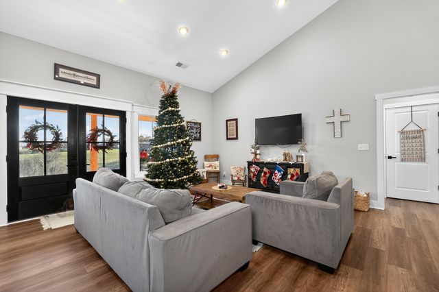 400 Stringtown Road, Corinth, KY 41010