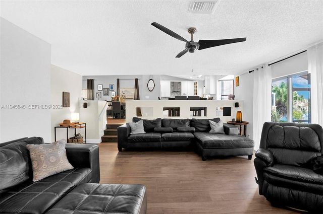 18071 Clear Brook Cir, Boca Raton, FL 33498