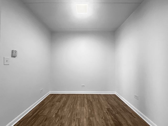 5011 Valley Lane 401, Streamwood, IL 60107