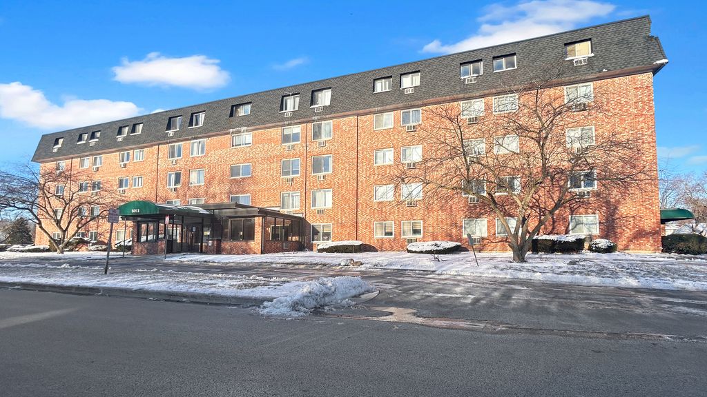 5011 Valley Lane 401, Streamwood, IL 60107