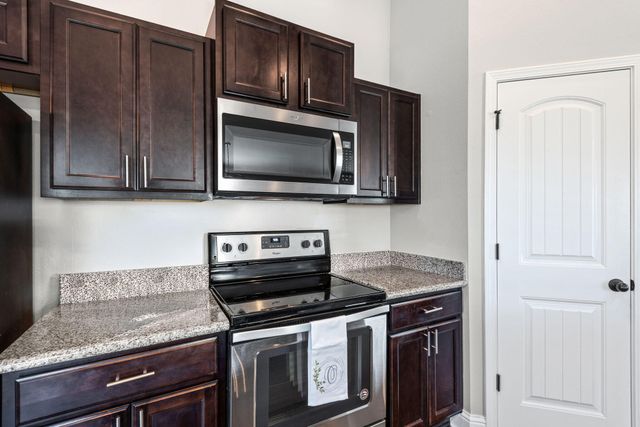 2423 Spur Lane, Gulf Breeze, FL 32563