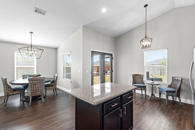 2423 Spur Lane, Gulf Breeze, FL 32563