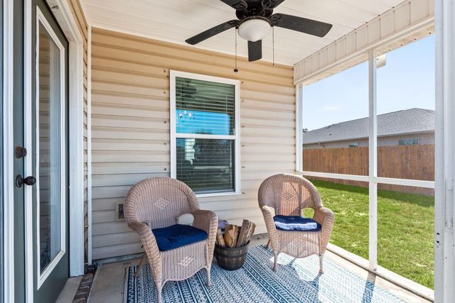 2423 Spur Lane, Gulf Breeze, FL 32563