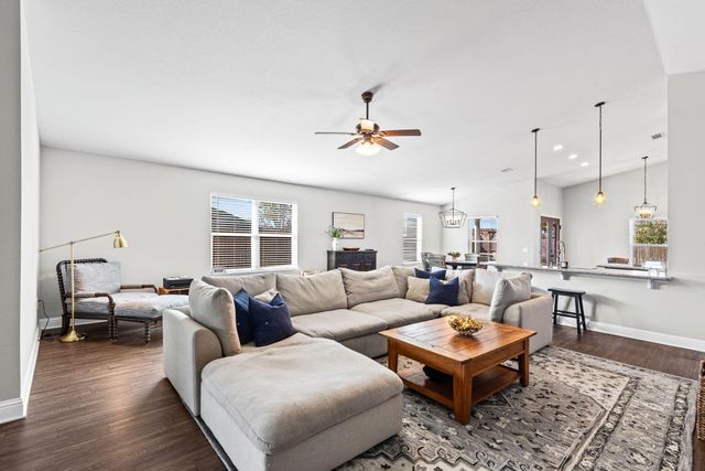 2423 Spur Lane, Gulf Breeze, FL 32563