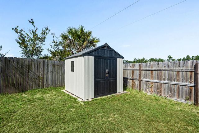2423 Spur Lane, Gulf Breeze, FL 32563