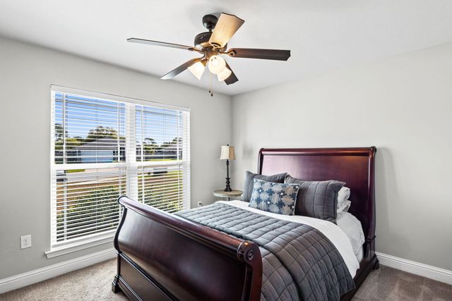 2423 Spur Lane, Gulf Breeze, FL 32563
