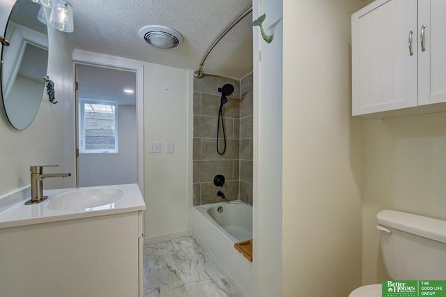 7826 Military Avenue, Omaha, NE 68134