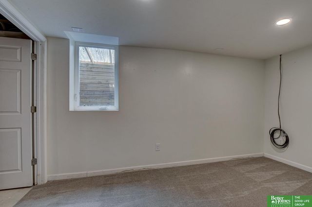 7826 Military Avenue, Omaha, NE 68134