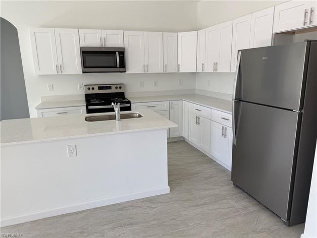 3005 31st ST W, Lehigh Acres, FL 33971