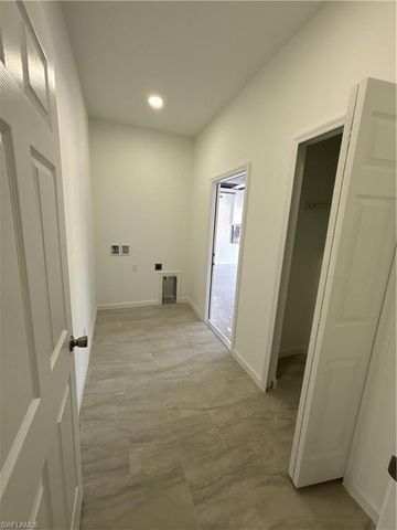 3005 31st ST W, Lehigh Acres, FL 33971