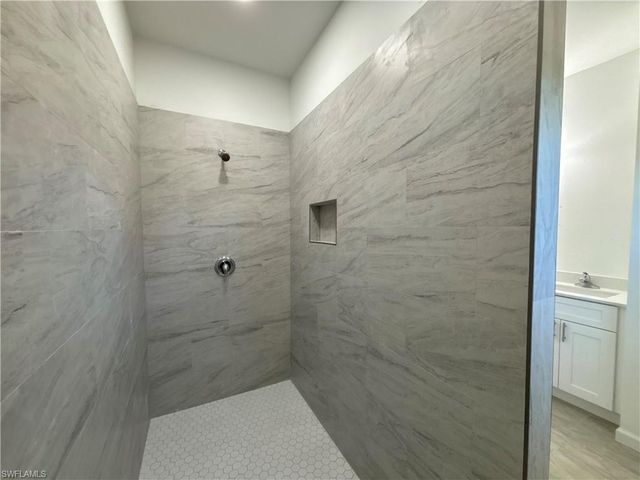 3005 31st ST W, Lehigh Acres, FL 33971