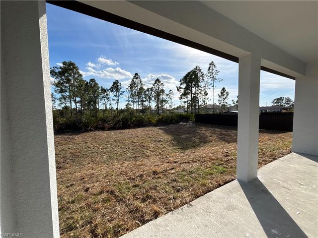 3005 31st ST W, Lehigh Acres, FL 33971