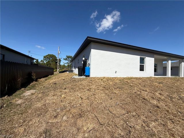 3005 31st ST W, Lehigh Acres, FL 33971