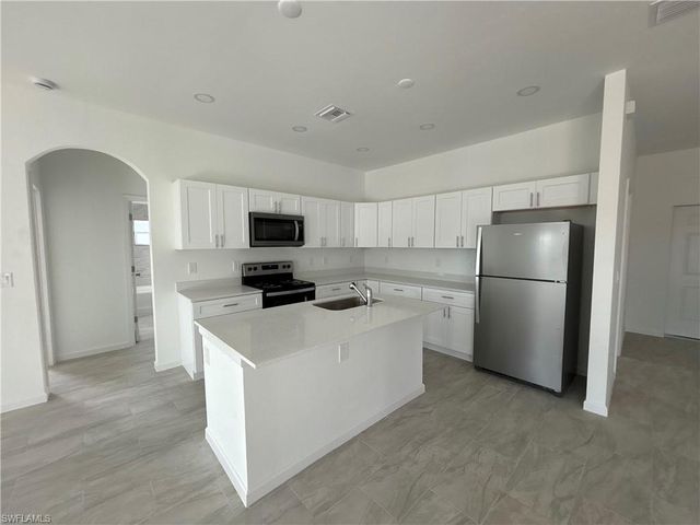 3005 31st ST W, Lehigh Acres, FL 33971