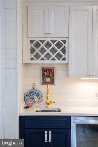 70 SUSSEX ST, Rehoboth Beach, DE 19971