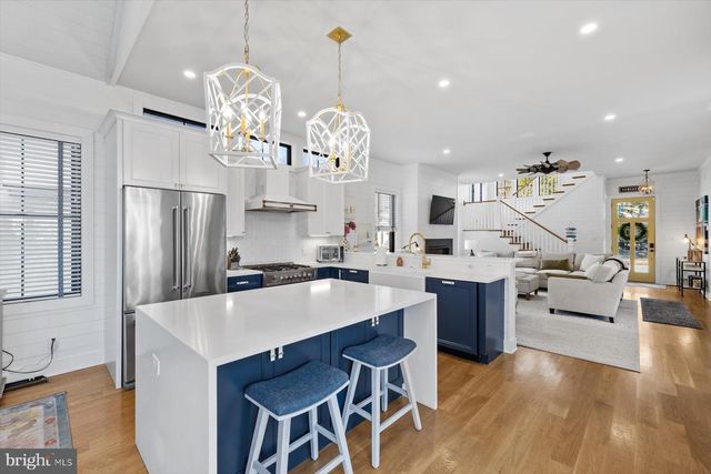 70 SUSSEX ST, Rehoboth Beach, DE 19971