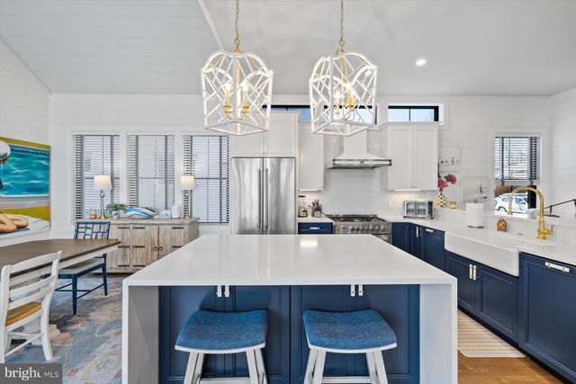 70 SUSSEX ST, Rehoboth Beach, DE 19971