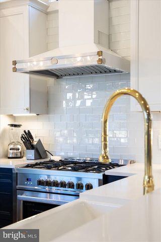 70 SUSSEX ST, Rehoboth Beach, DE 19971