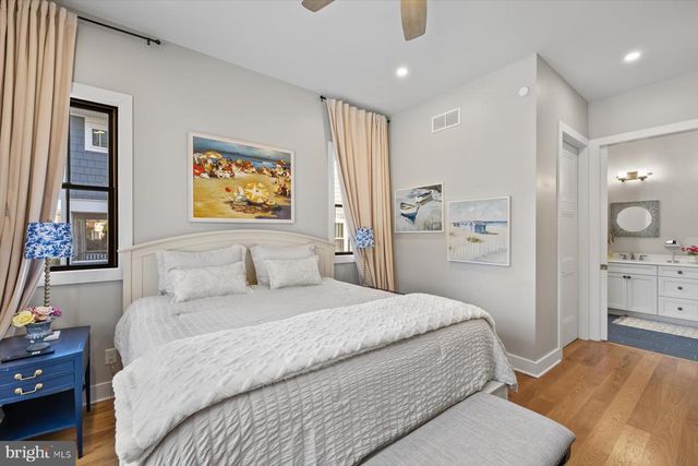 70 SUSSEX ST, Rehoboth Beach, DE 19971