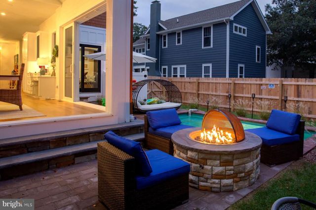 70 SUSSEX ST, Rehoboth Beach, DE 19971