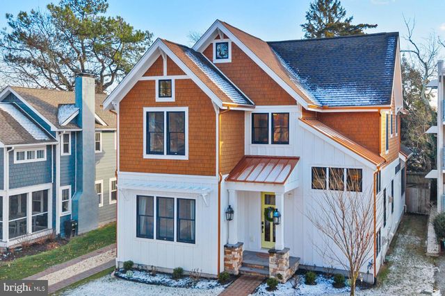 70 SUSSEX ST, Rehoboth Beach, DE 19971