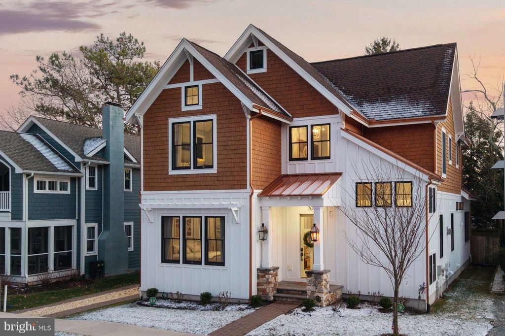 70 SUSSEX ST, Rehoboth Beach, DE 19971