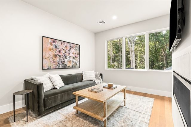 365 Charles River St, Needham, MA 02492