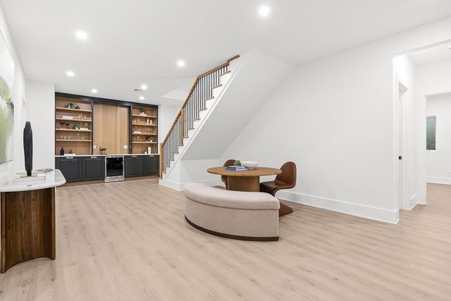 365 Charles River St, Needham, MA 02492