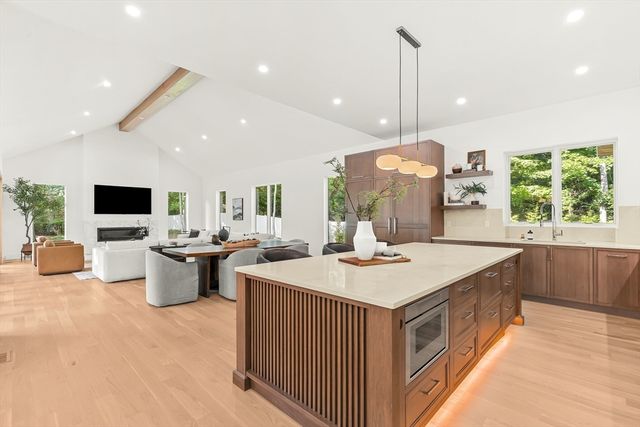 365 Charles River St, Needham, MA 02492