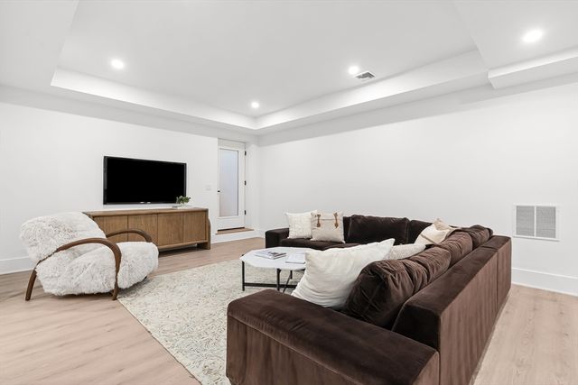 365 Charles River St, Needham, MA 02492