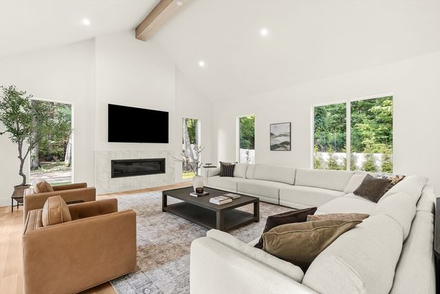 365 Charles River St, Needham, MA 02492