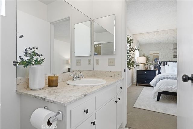 2402 30th Street, Santa Monica, CA 90405