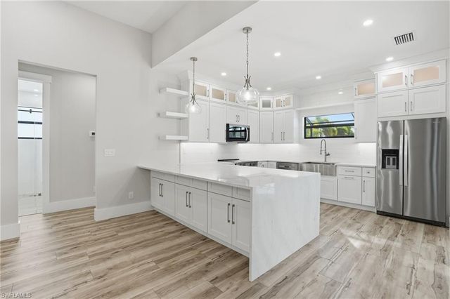 3914 NW 41st TER, Cape Coral, FL 33993