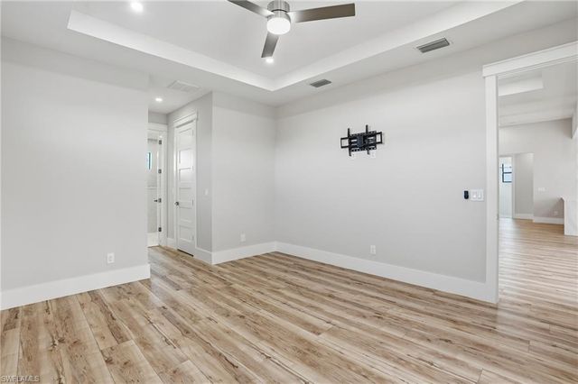 3914 NW 41st TER, Cape Coral, FL 33993