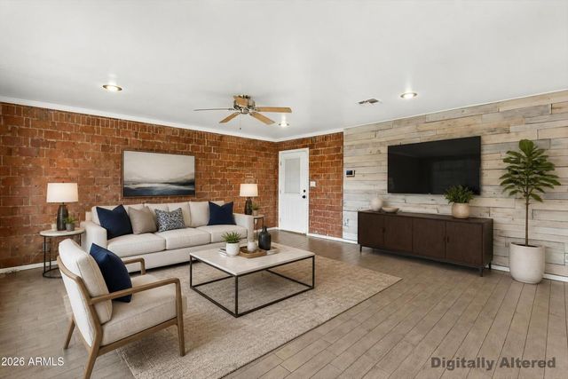 4201 W TUCKEY Lane, Phoenix, AZ 85019