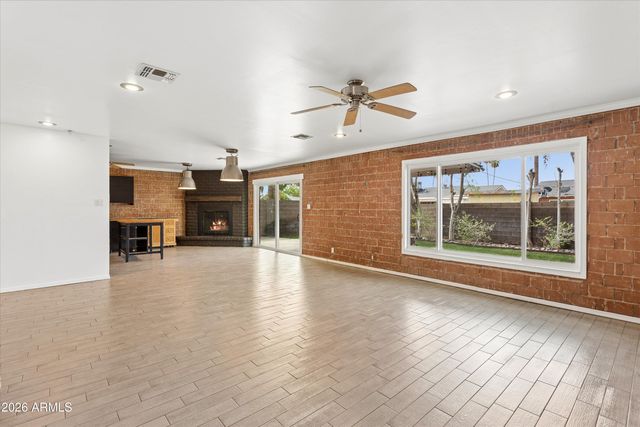 4201 W TUCKEY Lane, Phoenix, AZ 85019