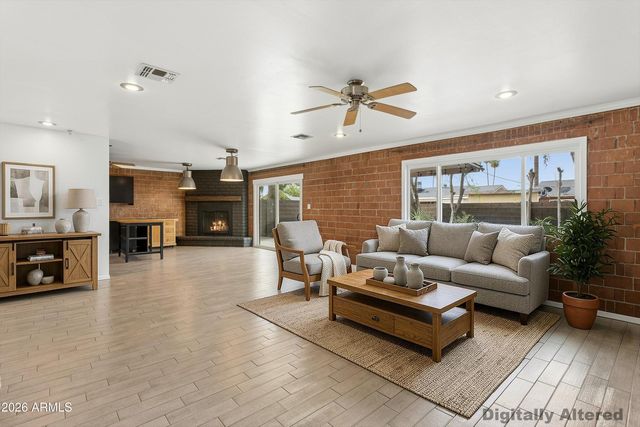 4201 W TUCKEY Lane, Phoenix, AZ 85019