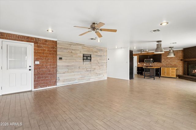 4201 W TUCKEY Lane, Phoenix, AZ 85019