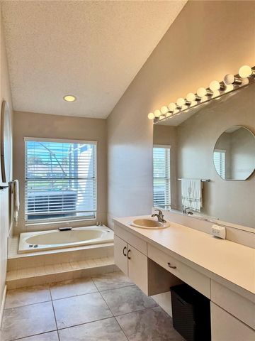 4720 PERIDIA BOULEVARD E, Bradenton, FL 34203