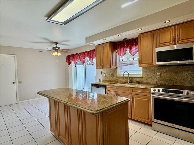 4720 PERIDIA BOULEVARD E, Bradenton, FL 34203