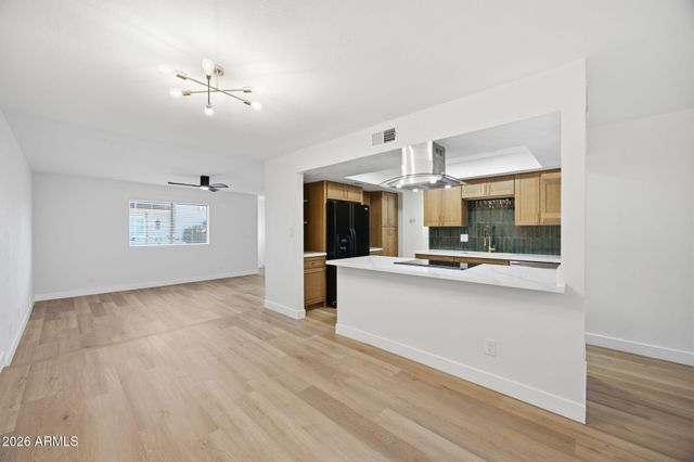 943 N REVERE --, Mesa, AZ 85201