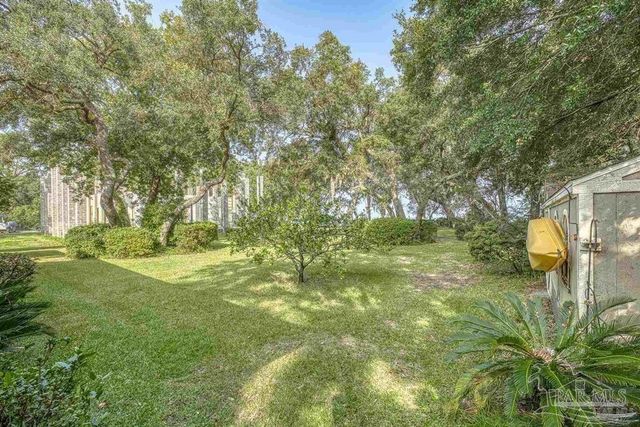 5120 Cedar St, Gulf Breeze, FL 32563
