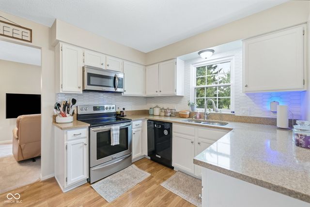 1176 Glenbar Way, Greenwood, IN 46143
