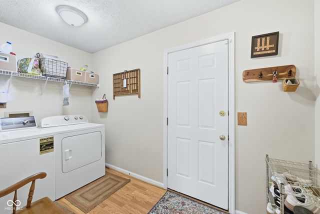 1176 Glenbar Way, Greenwood, IN 46143