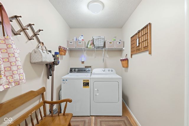 1176 Glenbar Way, Greenwood, IN 46143