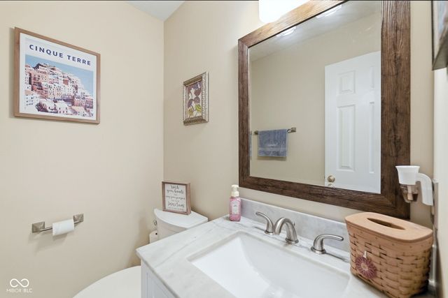 1176 Glenbar Way, Greenwood, IN 46143