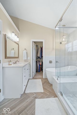 1176 Glenbar Way, Greenwood, IN 46143