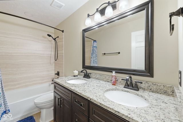 1176 Glenbar Way, Greenwood, IN 46143